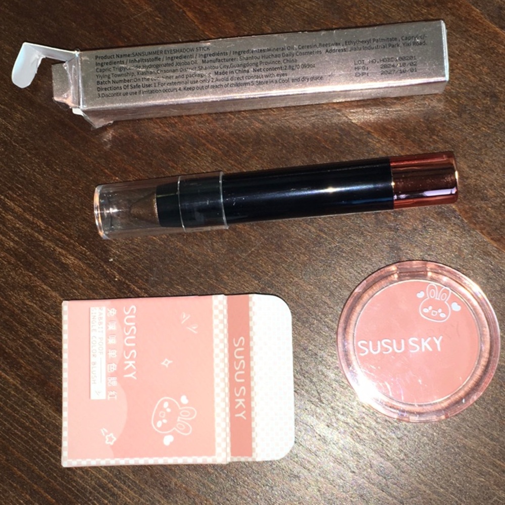 SansSummer Eye Shadow Stick& Susie Sky Blush NWT